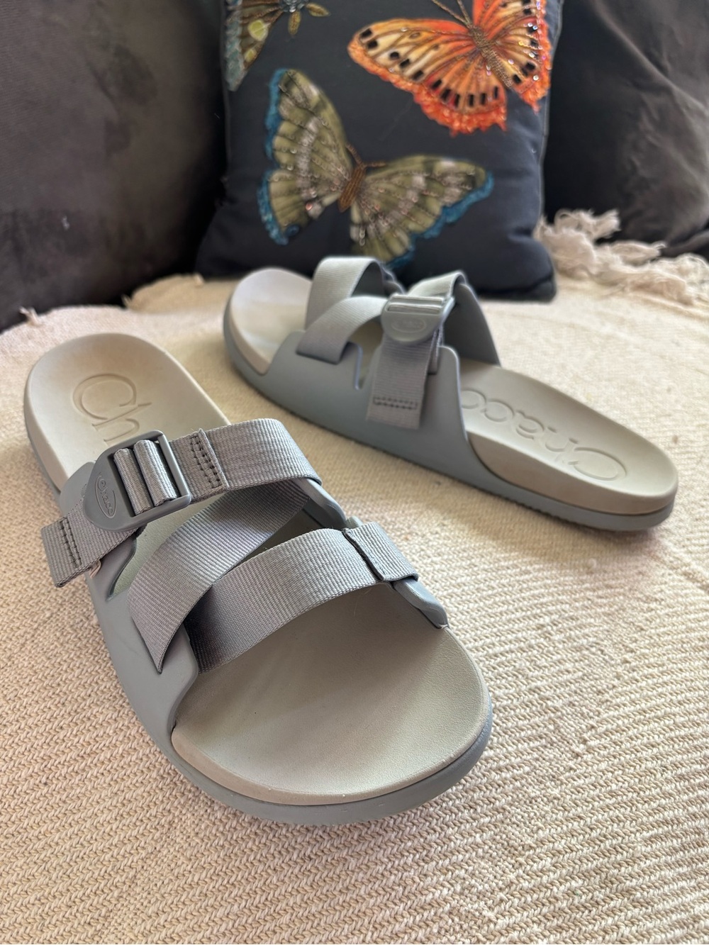 Chaco Chillo Light Gray Slide Sandals Criss Cross Adjustable Straps Size 10